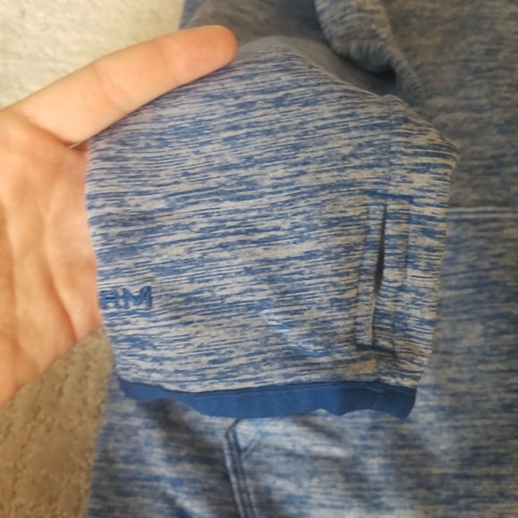 Under Armour Sky Blue Sweatshirt - Picture 6 of 9